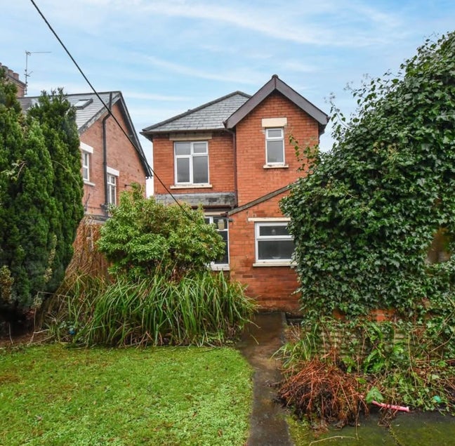 Detached house near Cavehill country park Main Photo