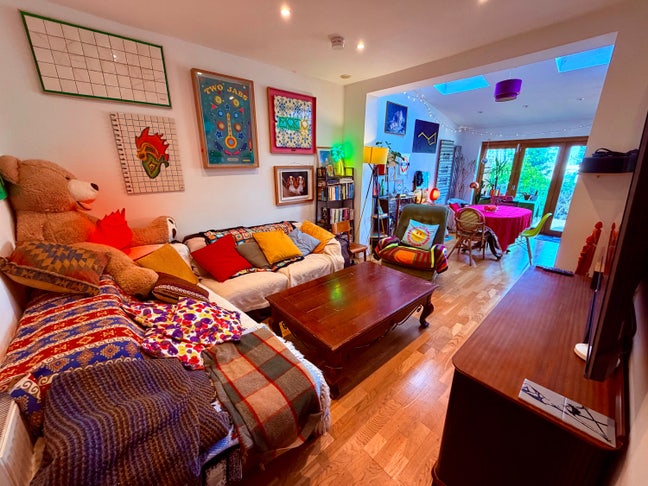 Double Room in Comfortable, Friendly Home Share Main Photo