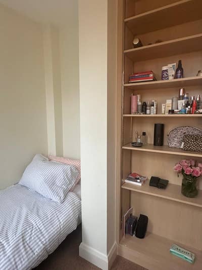 Single Room - Bright + Fully furnished! Main Photo