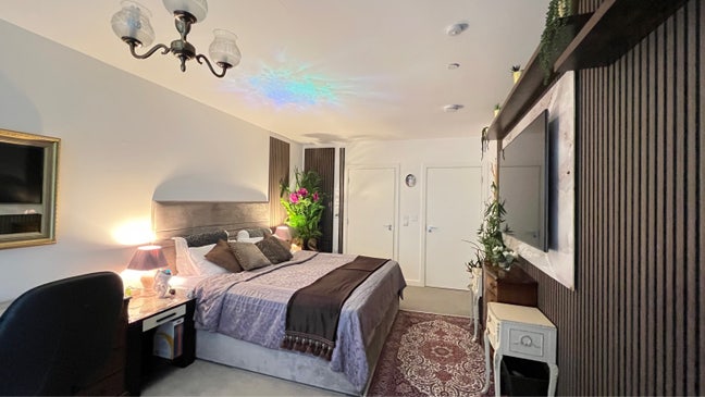 Spacious Ensuite Room for Rent – Prime Location  Main Photo