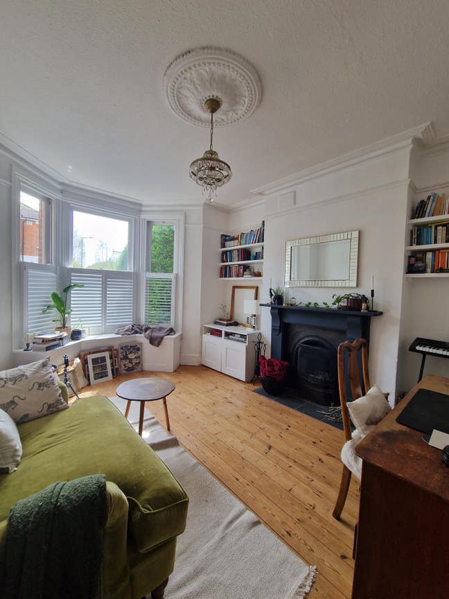 Room for Rent in 2 Bed Flat Main Photo