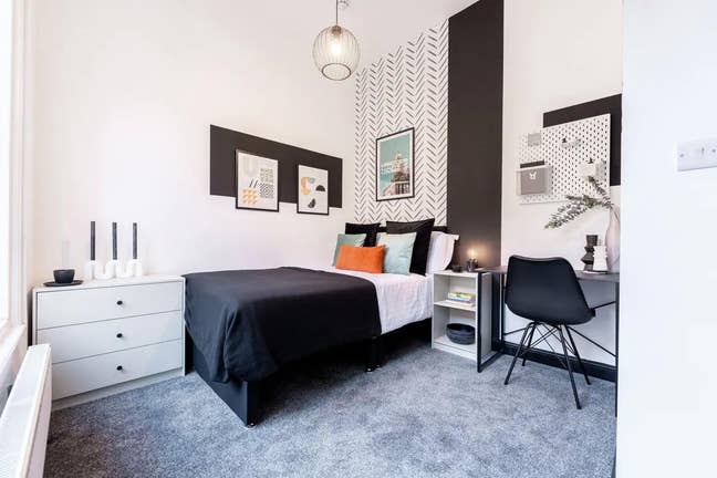 Amazing student home available 1st July!  Main Photo