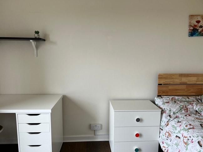 Spacious Double Bedroom  in New-Build Main Photo