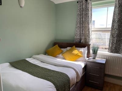 Beautiful Good Size Double Room   Main Photo
