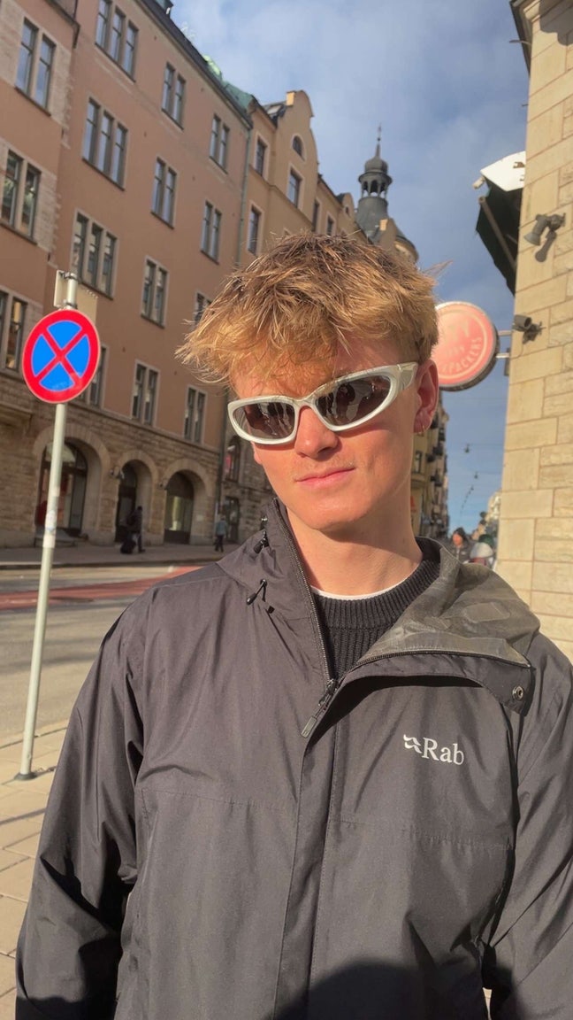 21 Year old Postgrad looking to stay in Sheffield Main Photo