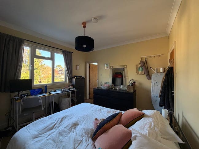 Big double room with private bathroom Main Photo