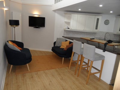 Quiet and very spacious Main Photo