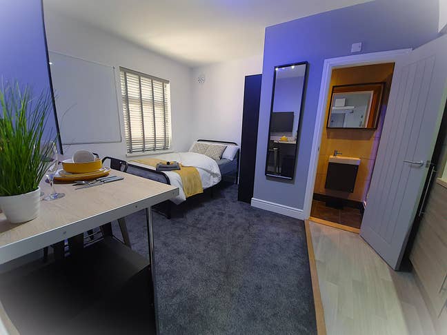 Avail May/June 2026  Bills Inc Studio Lincoln LN1  Main Photo