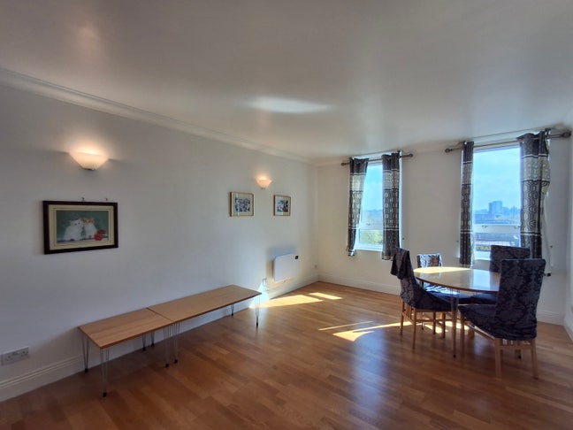 1 Bed 1 Bath South Facing 550 sqft Apartment  Main Photo