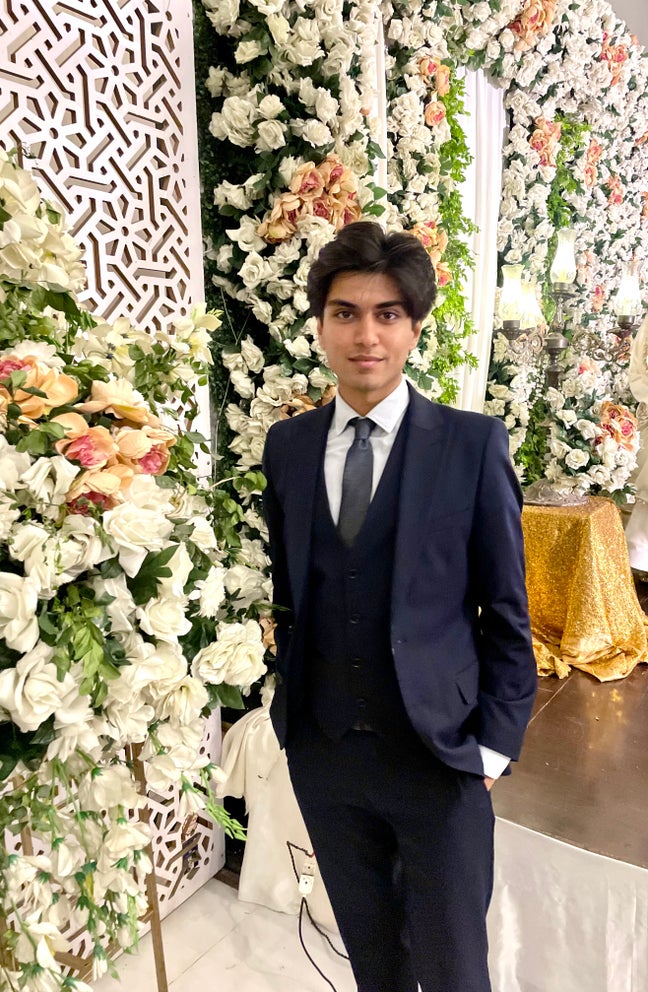 I am looking for accomodation moving in from ... Main Photo