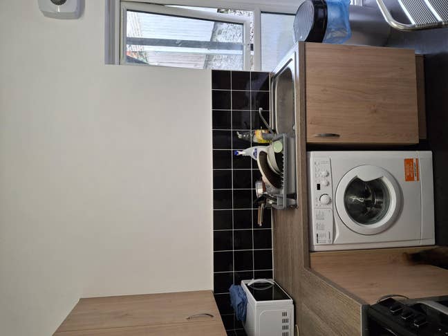 Beautiful Garden View Room, all bills included+WIF Main Photo