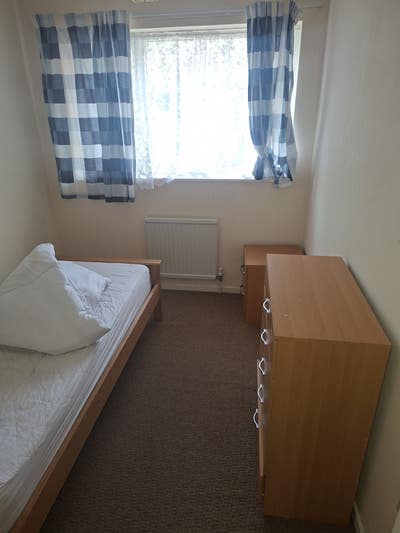 Single room available in nr7 Main Photo