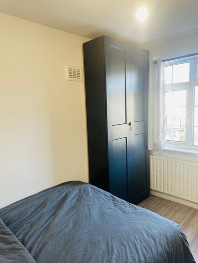 Single room for rent.  Main Photo