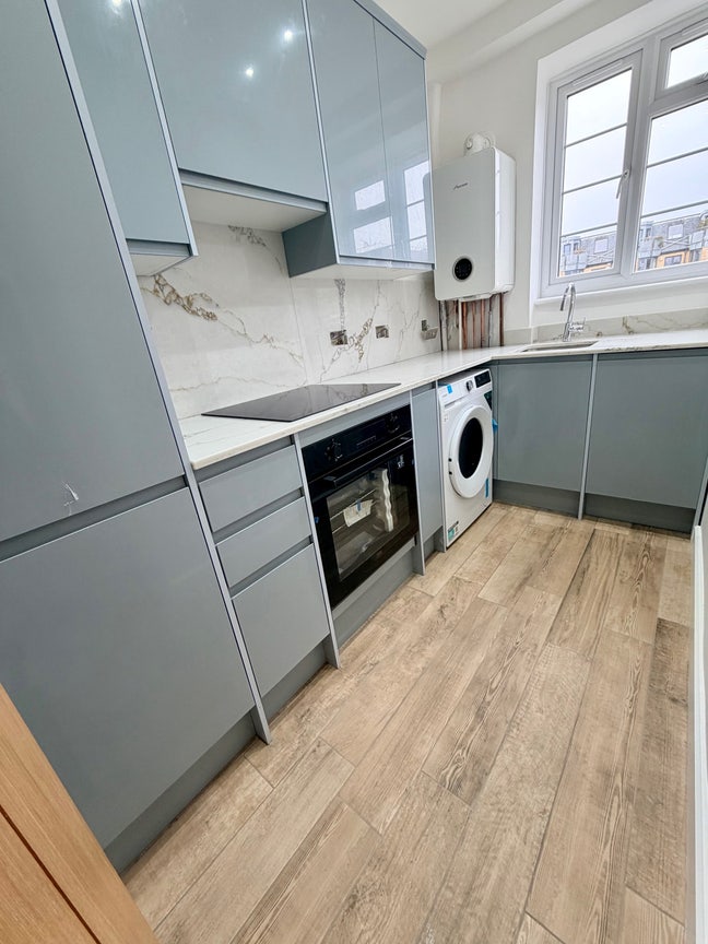 NOW-Incredible 2 bedrooms-1min Angel- All included Main Photo