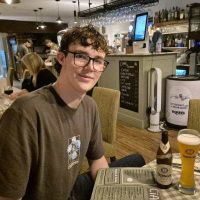 Looking for a flatmate  Main Photo