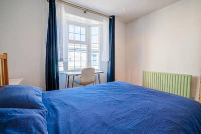 Lovely Double Room 2 mins from the station Main Photo