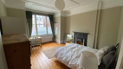 Willesden Green  - single room available 8th May Main Photo