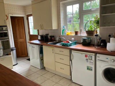 Low cost accommodation in Guildford GU2 Main Photo