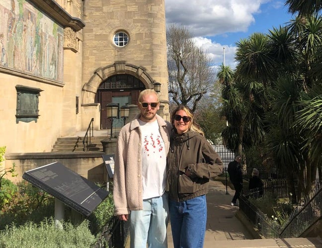 Couple looking for buddy-up Main Photo