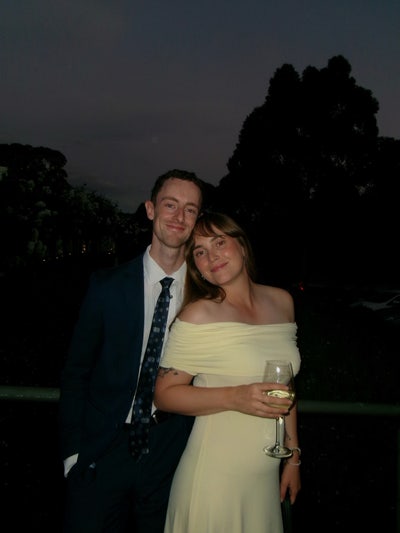 Aussie Couple Seeking Double Room in Manchester 🏡 Main Photo