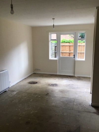 Guardianship: 1 Bed flat in Acton Main Photo