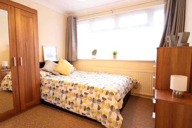 😎 Double En Suite in Chilled Houseshare!  Main Photo