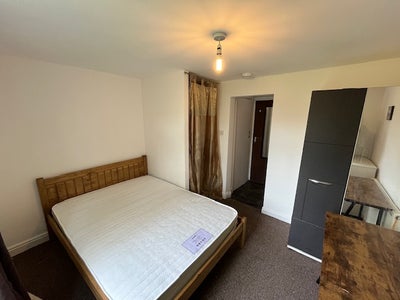 ⭐En-Suite & Double Rooms // Princes Road, HU5⭐ Main Photo