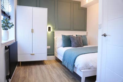 5 Double En-Suites - Renovated - Northampton Main Photo