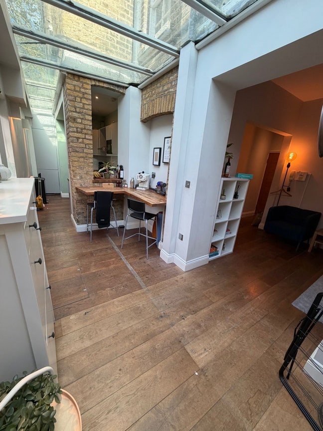 Double Room in E&C Main Photo