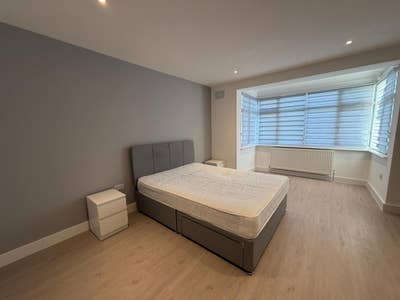 6 En-suite Rooms In North Wembley Main Photo
