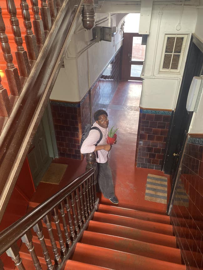 Professional Male seeks a room Main Photo