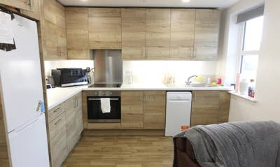 6 Greenwood Lodge, Greenhill Road, SO22 5TG Main Photo