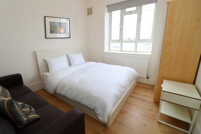 Top Price 2 Rooms Next to Westfield/ Central Line Main Photo