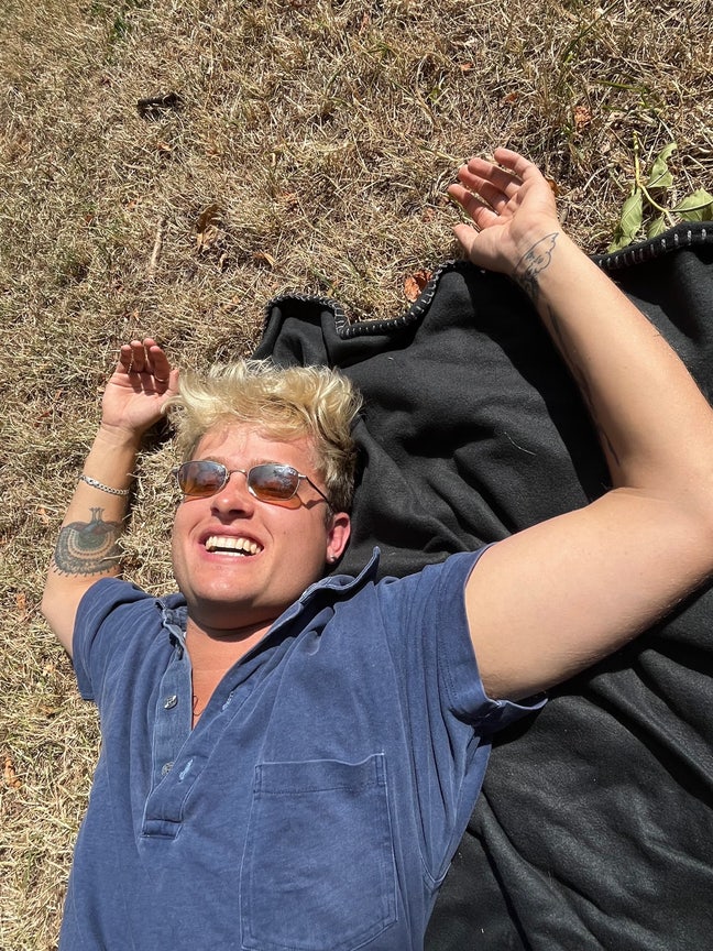 26 Y/O Photog & Business owner looking for a room! Main Photo