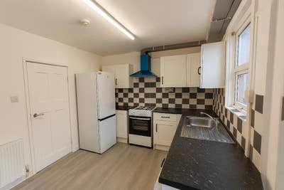 L13📍1 bed flat🏠 – Bills included 💰  Main Photo