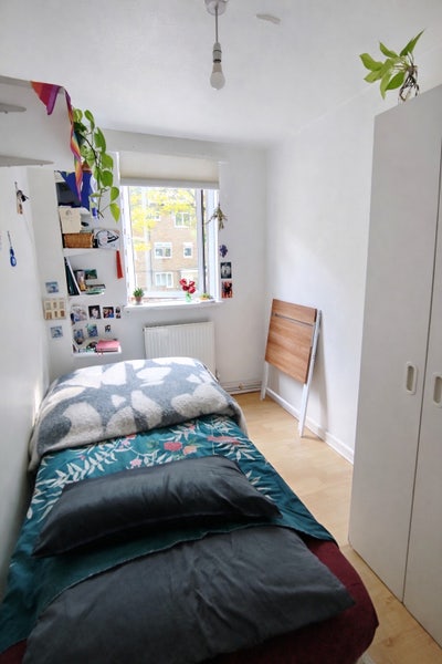 Room available in Bow Road-Devons Road  Main Photo