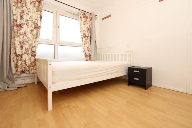 Spacious and Cozy Room Near Bromley by Bow Central Main Photo