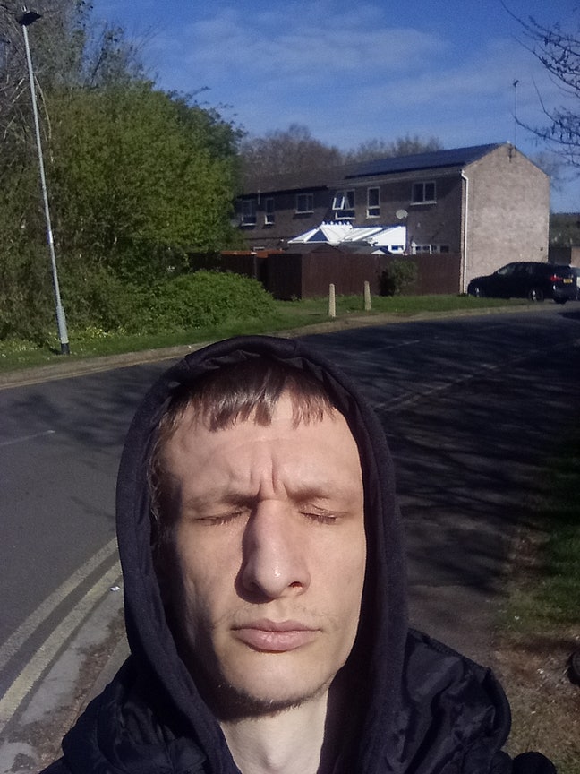 33 year old Male seeks a single or double room Main Photo