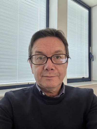 Professional Male seeks a single or double room Main Photo