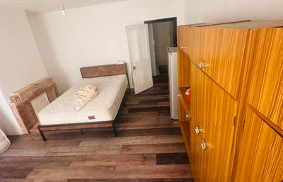 2 Bed Flat to Rent  Main Photo