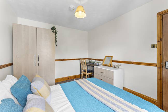 Affordable Double Rom in Park Street - PE2 Main Photo