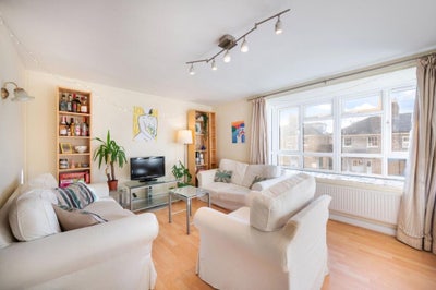 Bright double room in Putney Main Photo