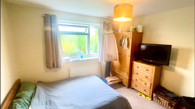 Newly Refurbished Clean Tidy 6 Bedroom House Main Photo