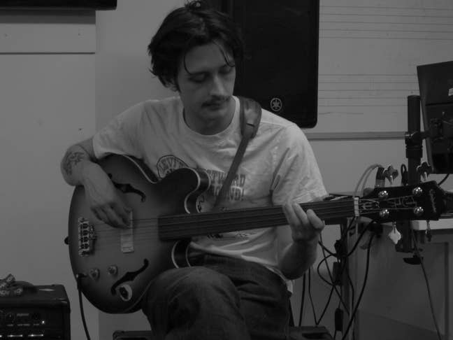 Room with Parking wanted middle of july onwards Main Photo