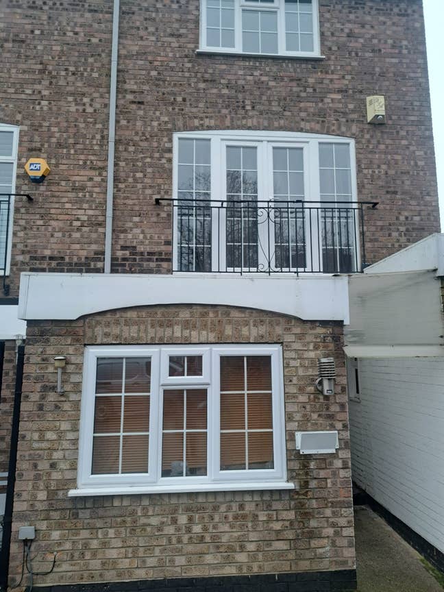 Three-Bedroom House Near Bromley – &pound;1,400 PCM Main Photo