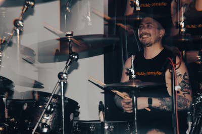 Friendly 33yo Engineer/Musician looking for a room Main Photo