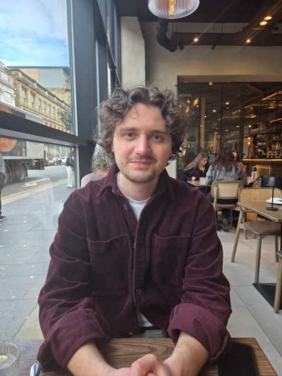 Looking for flatshare/ flatmate Main Photo