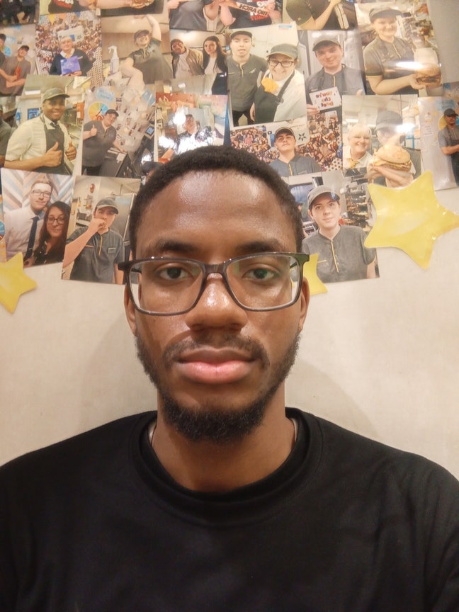 young professional looking for a clean room Main Photo