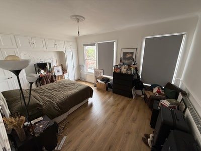 ✨Huge Master Bedroom | All bills inc - &pound;920pm Main Photo
