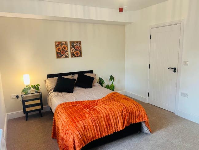 Newly Refurbished Double Room in Bolsover Main Photo